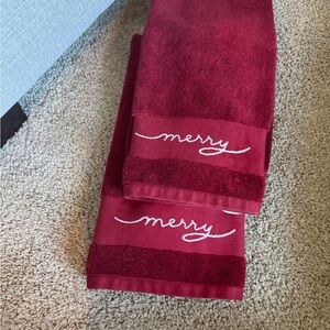 Pottery Barn Merry Hand Towels 2